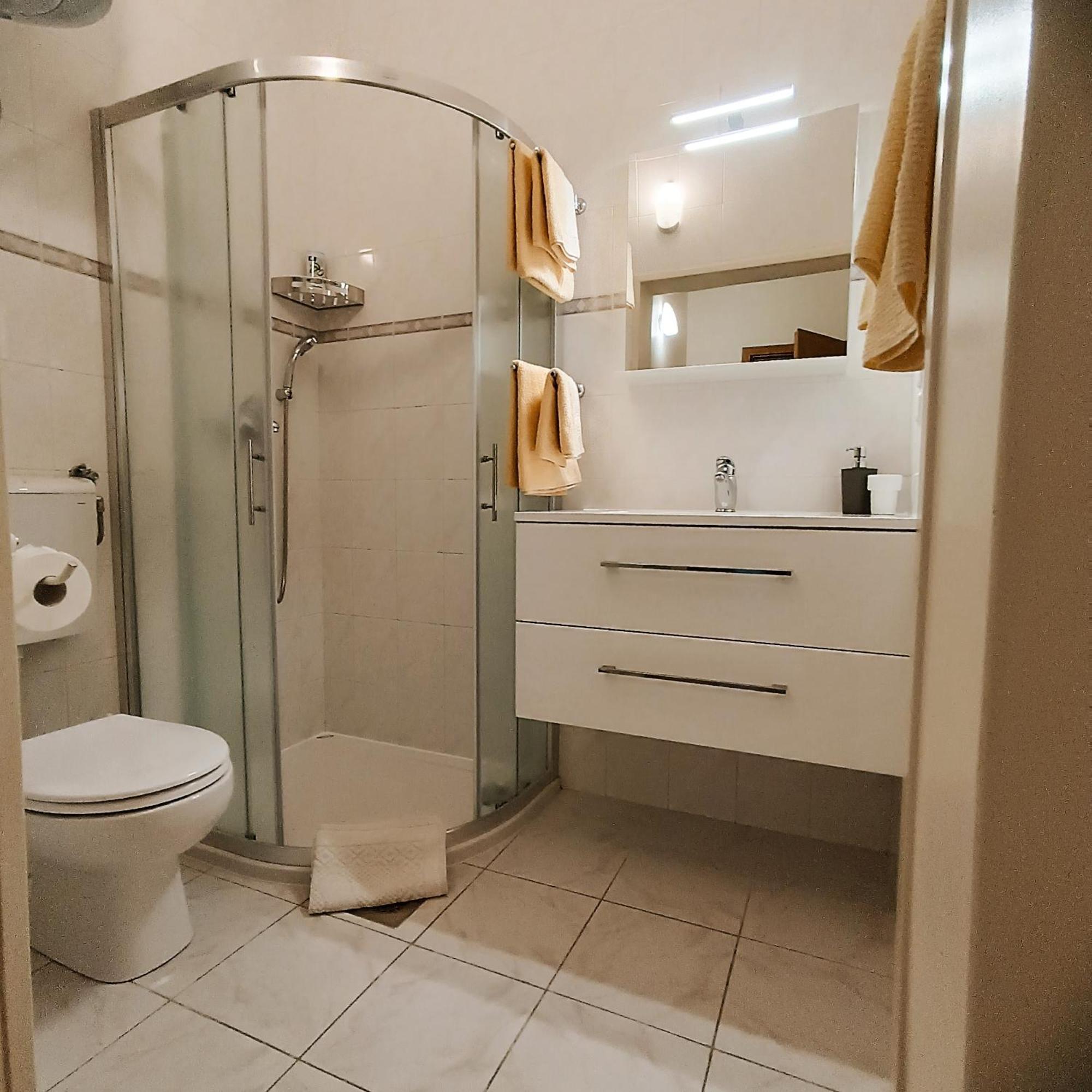 Apartments Lupus Vodice Zimmer foto